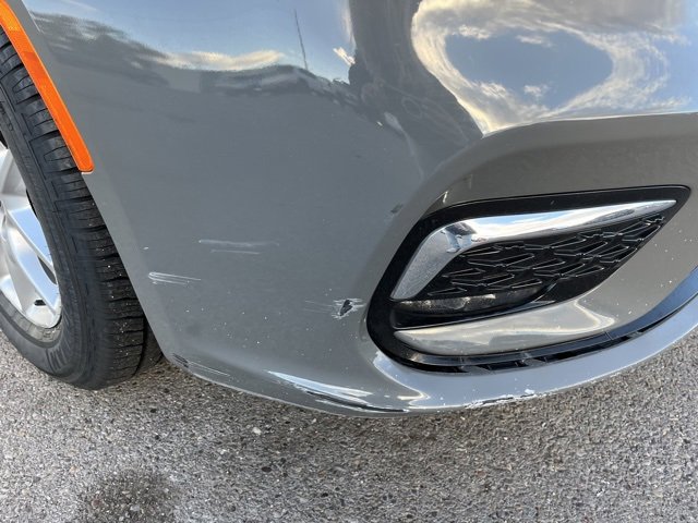 Used 2022 Chrysler Pacifica Touring-L image 2