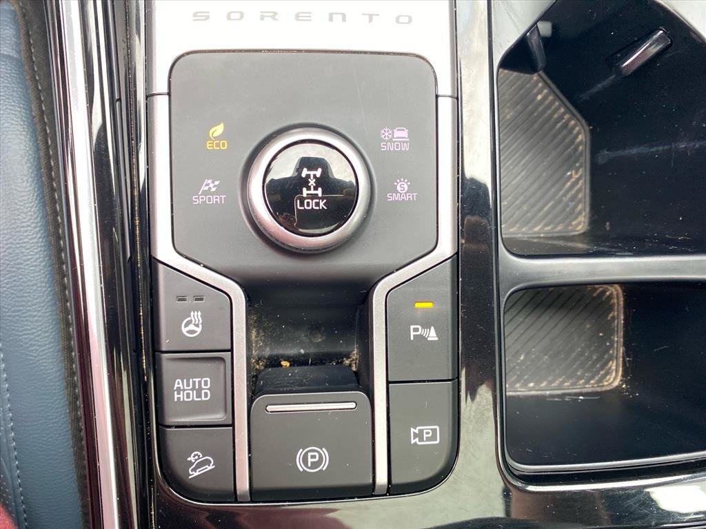 Certified 2025 Kia Sorento SX Prestige AWD/4WD image 14