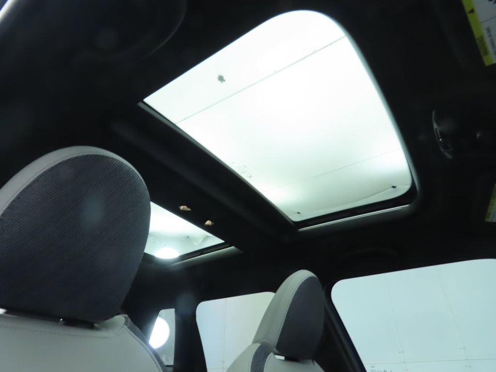 Used 2026 MINI Cooper 4-Door Hardtop image 20