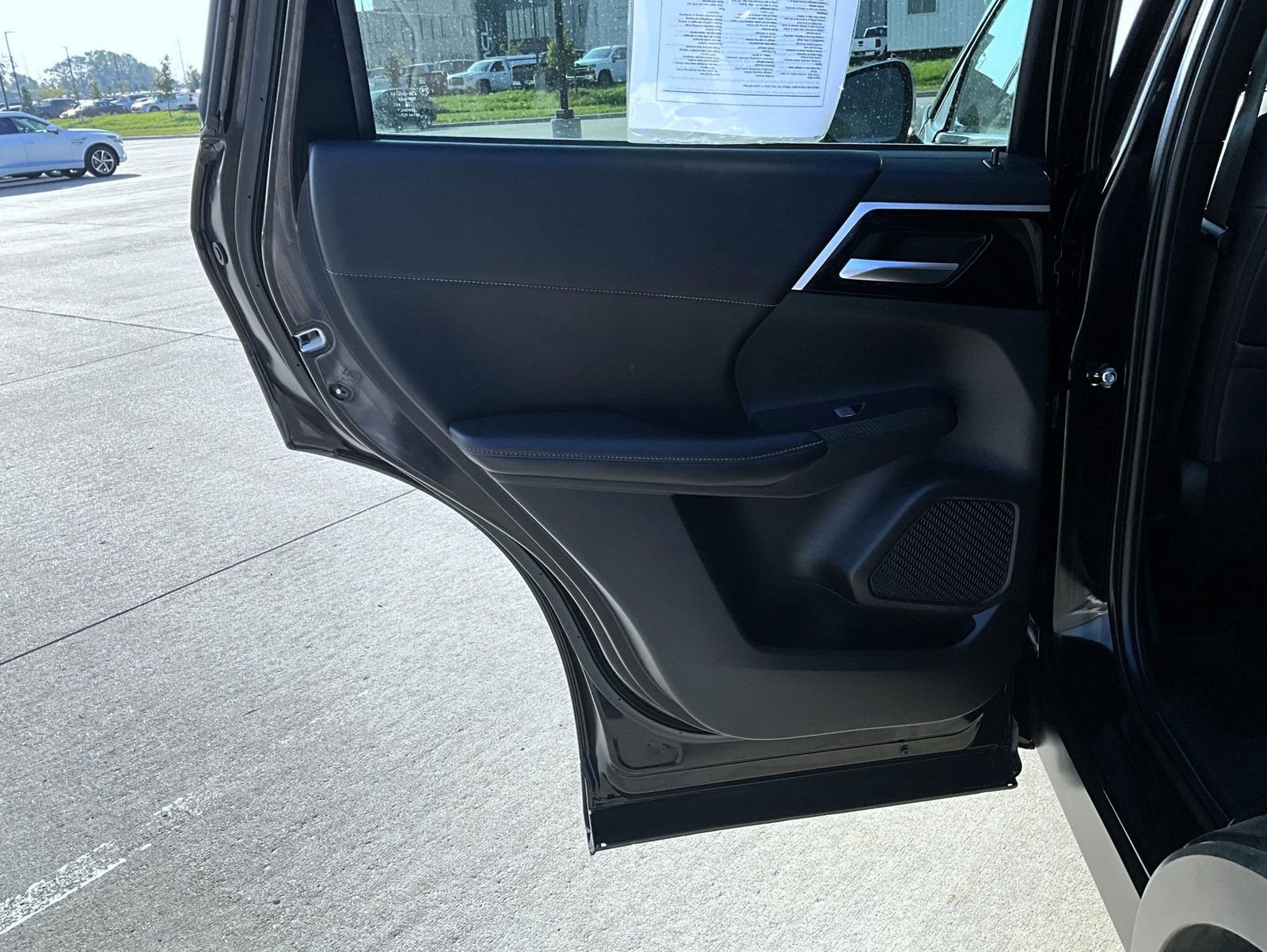 Used 2022 Mitsubishi Outlander SE image 18