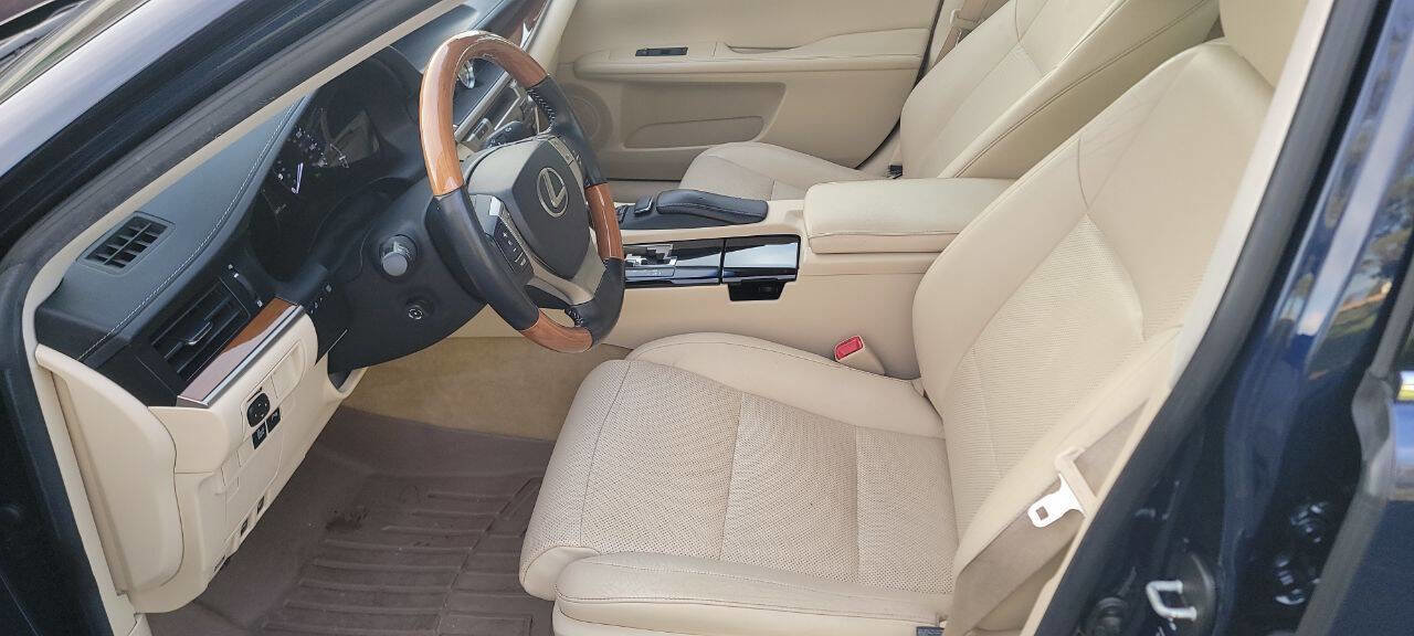 Used 2013 Lexus ES 300h image 28