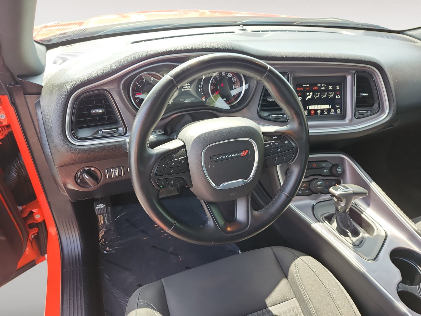 Used 2019 Dodge Challenger SXT RWD image 10