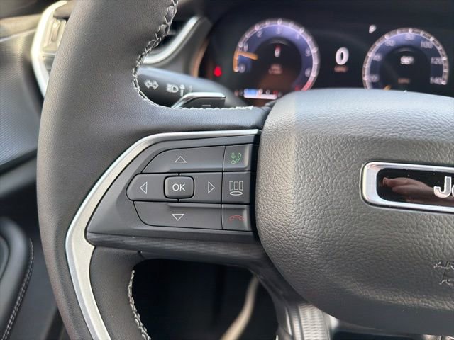 New 2025 Jeep Grand Cherokee Altitude RWD image 13