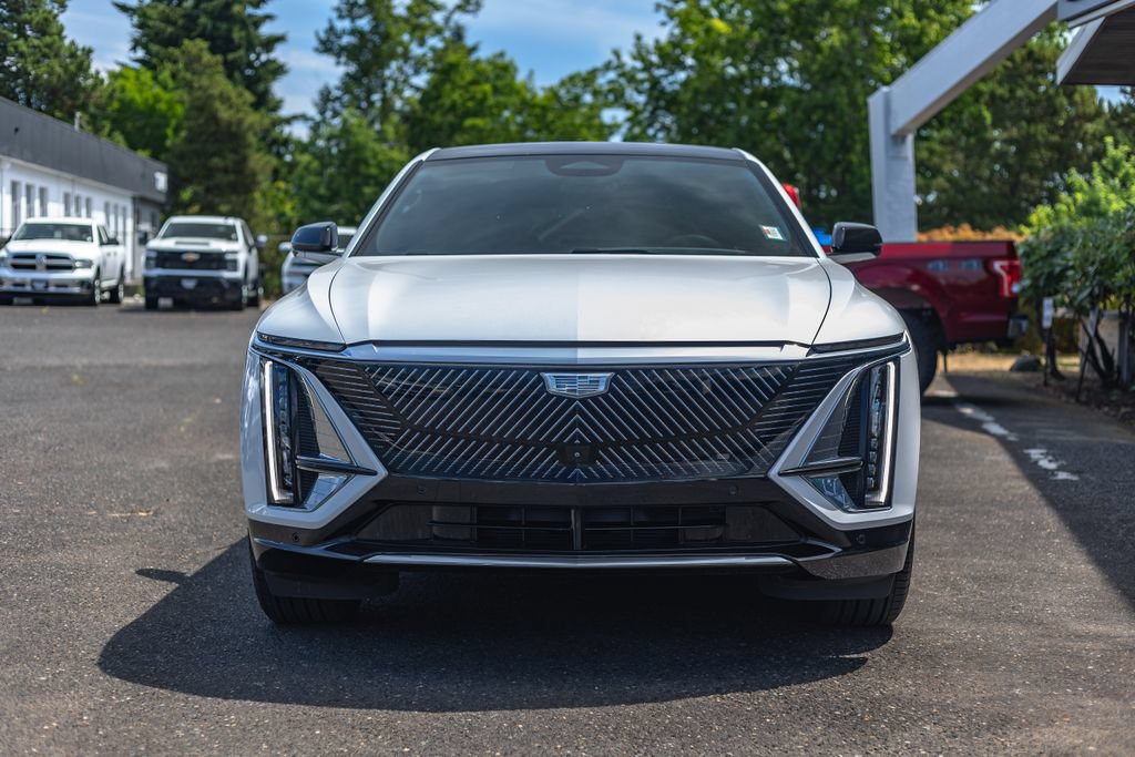 Used 2024 Cadillac Lyriq Luxury RWD image 5