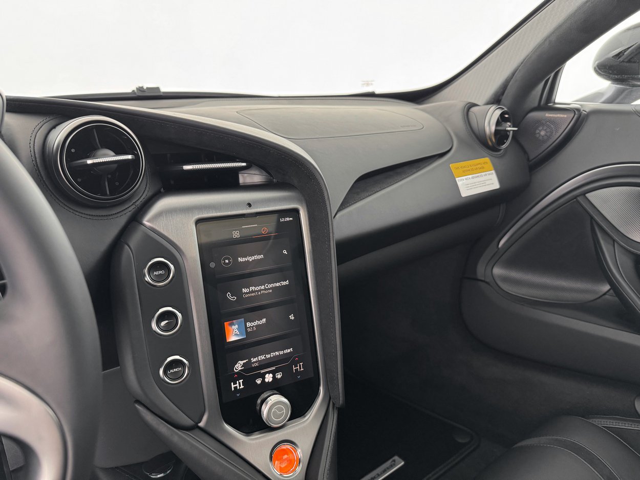 New 2026 McLaren 750S Spider RWD image 24