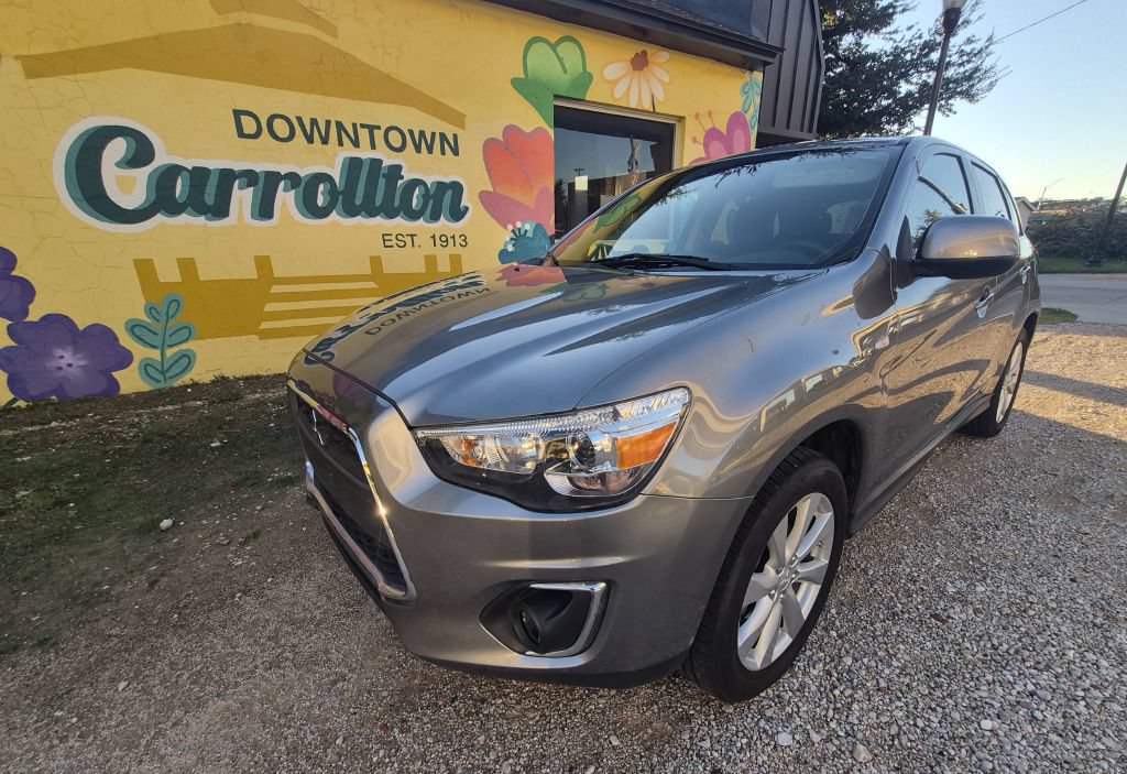 Used 2014 Mitsubishi Outlander Sport SE FWD image 1
