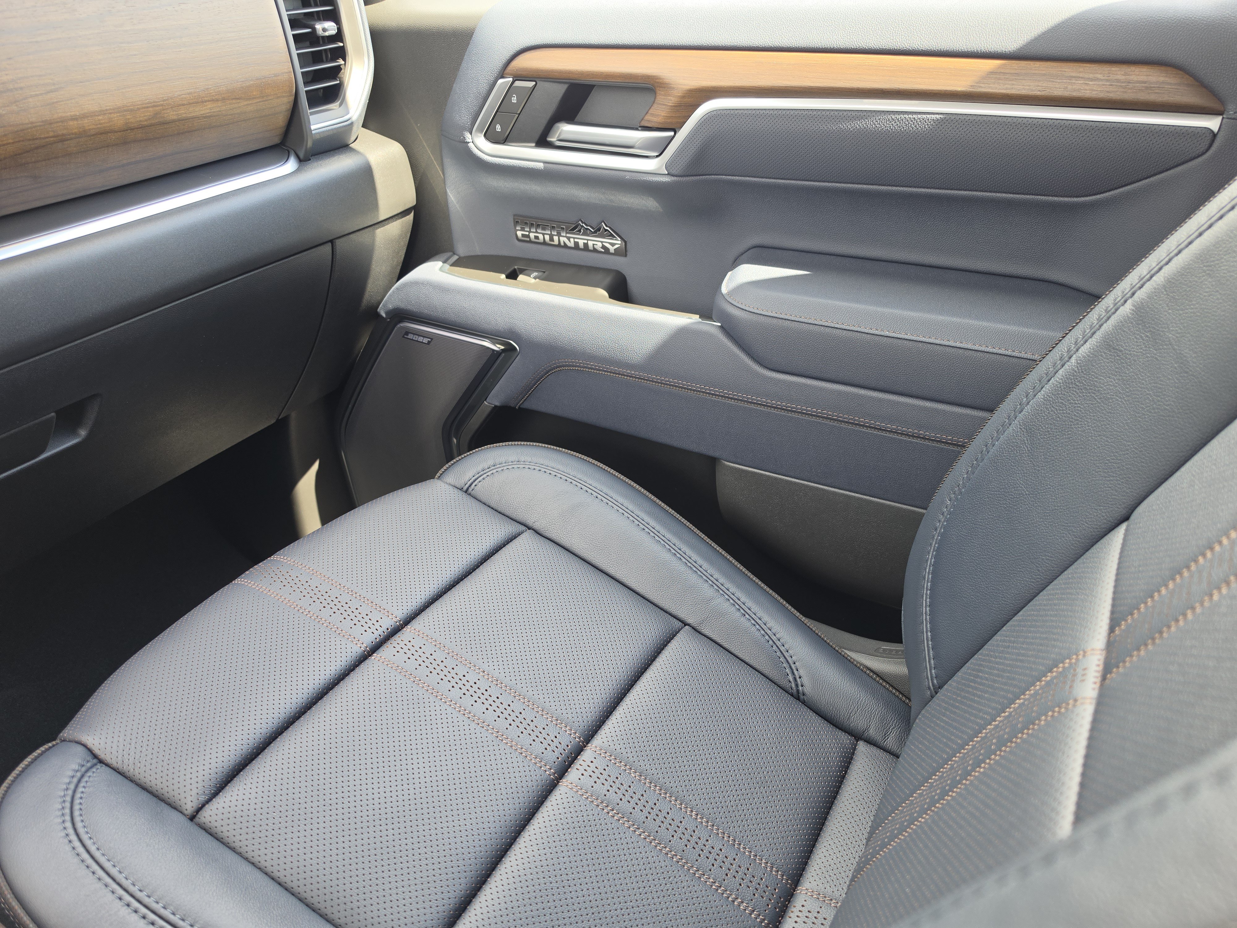 New 2026 Chevrolet Silverado 1500 High Country w/ Technology Package AWD/4WD image 22