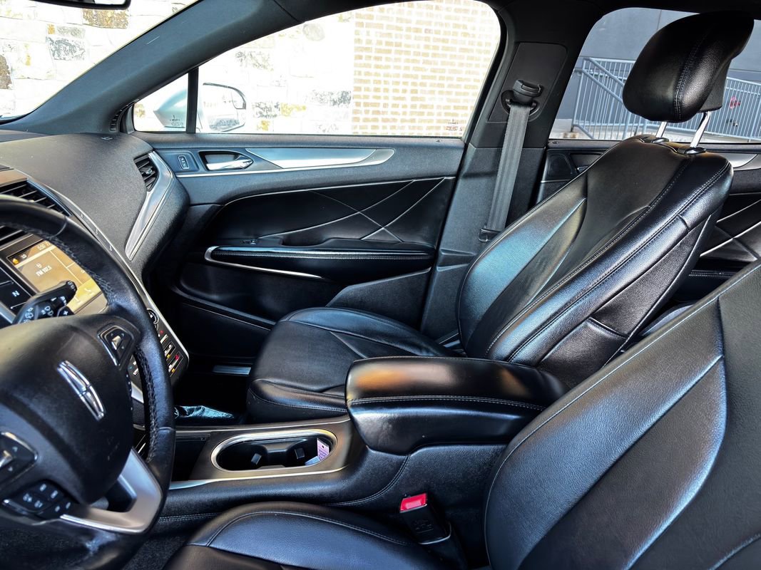 Used 2017 Lincoln MKC Premiere image 34