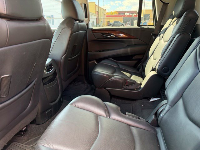Used 2020 Cadillac Escalade Luxury AWD/4WD image 15