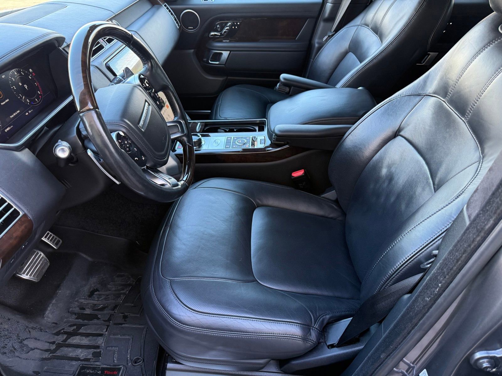 Used 2019 Land Rover Range Rover Autobiography image 9