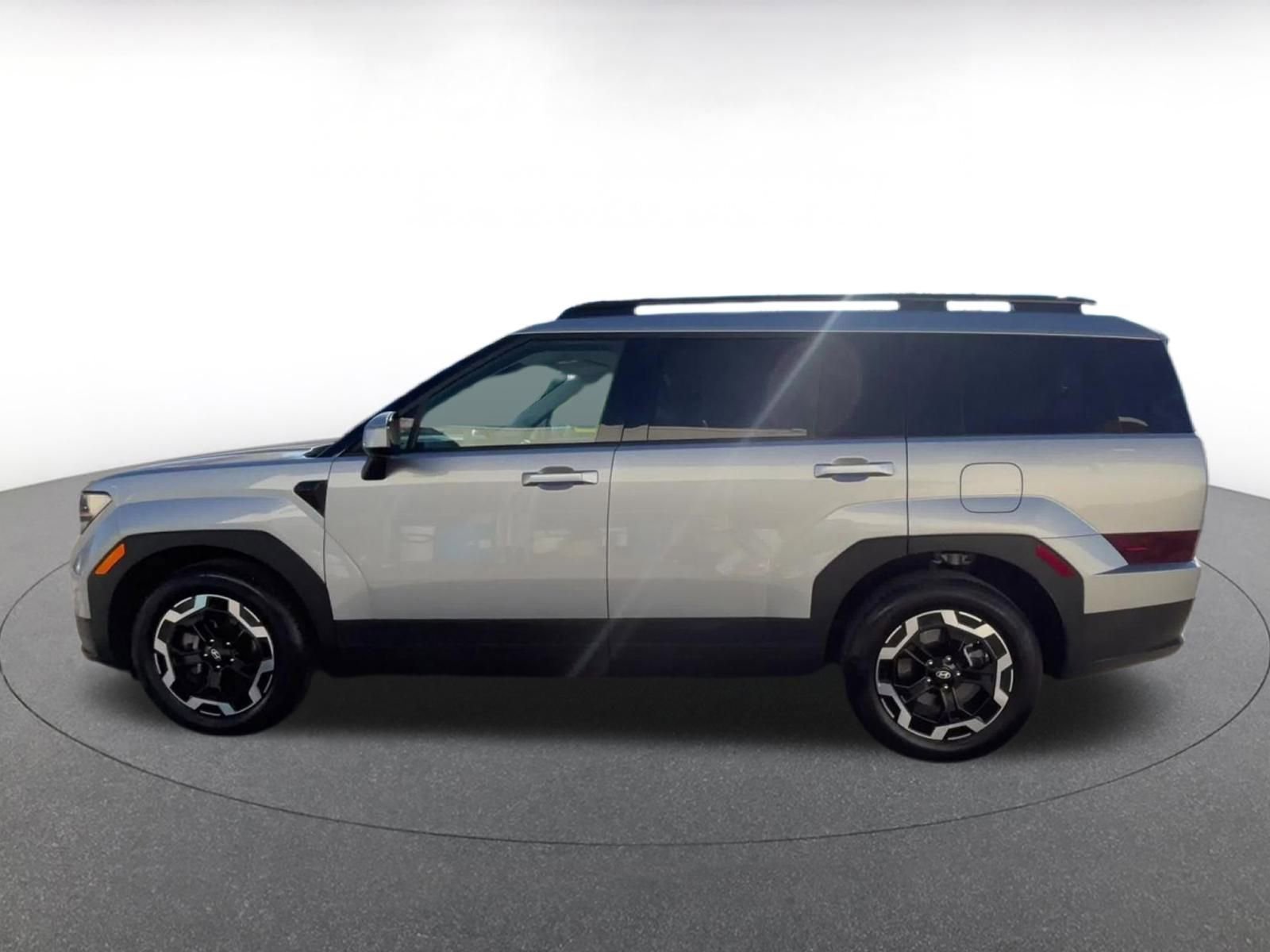 Used 2025 Hyundai Santa Fe SEL image 9