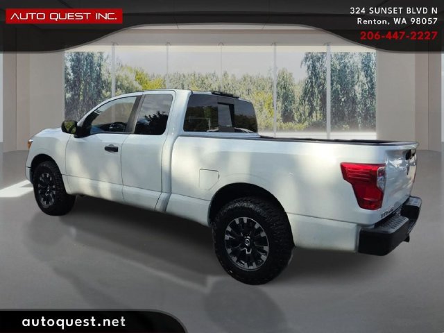 Used 2023 Nissan Titan S AWD/4WD image 7
