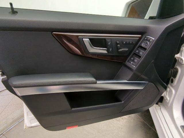 Used 2013 Mercedes-Benz GLK 350 4MATIC image 22