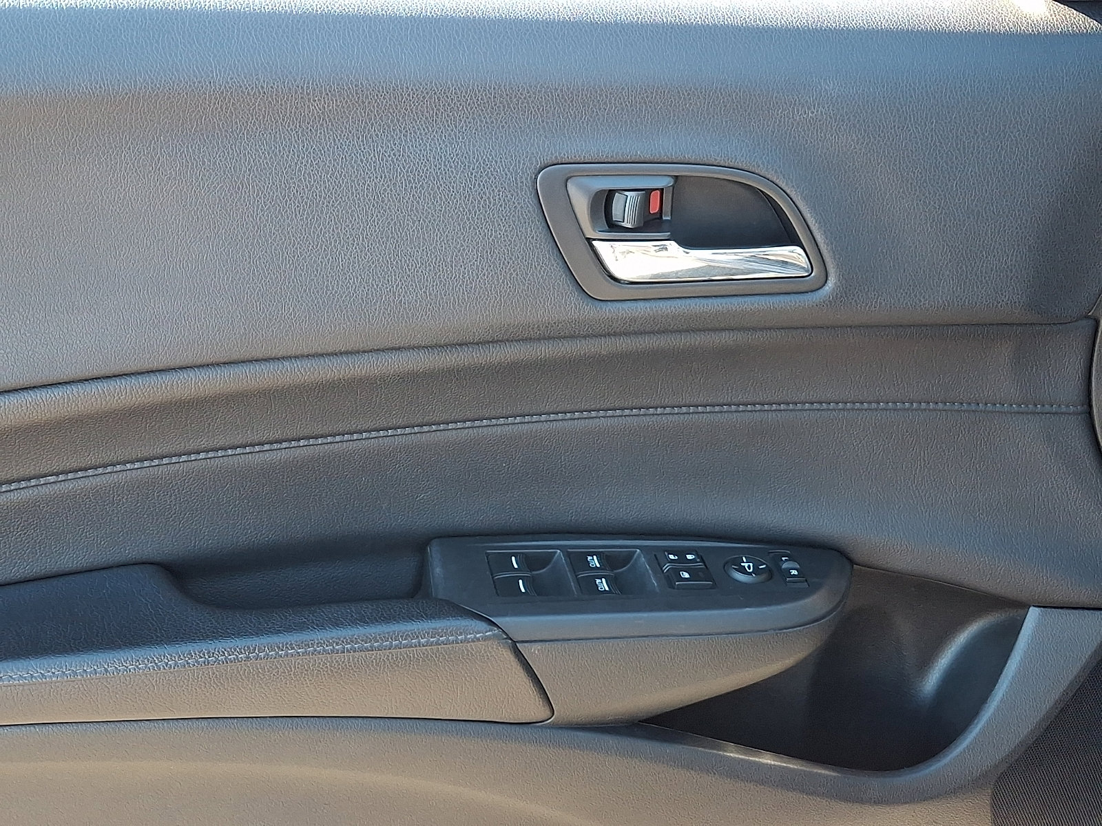 Used 2018 Acura ILX w/ Special Edition Package image 12