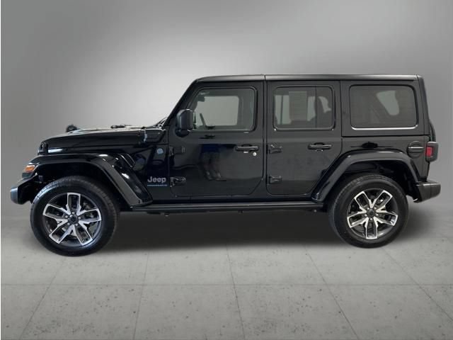 Used 2024 Jeep Wrangler Unlimited AWD/4WD image 2