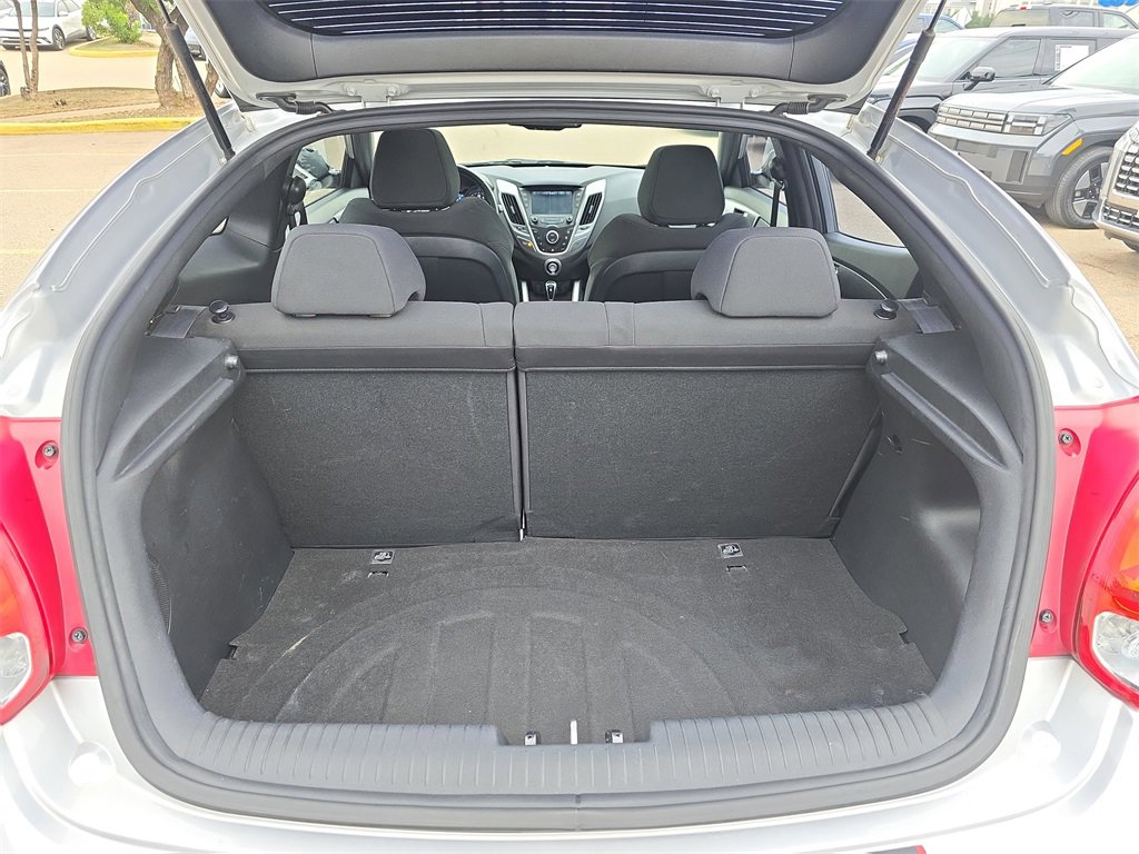 Used 2017 Hyundai Veloster Value Edition image 12