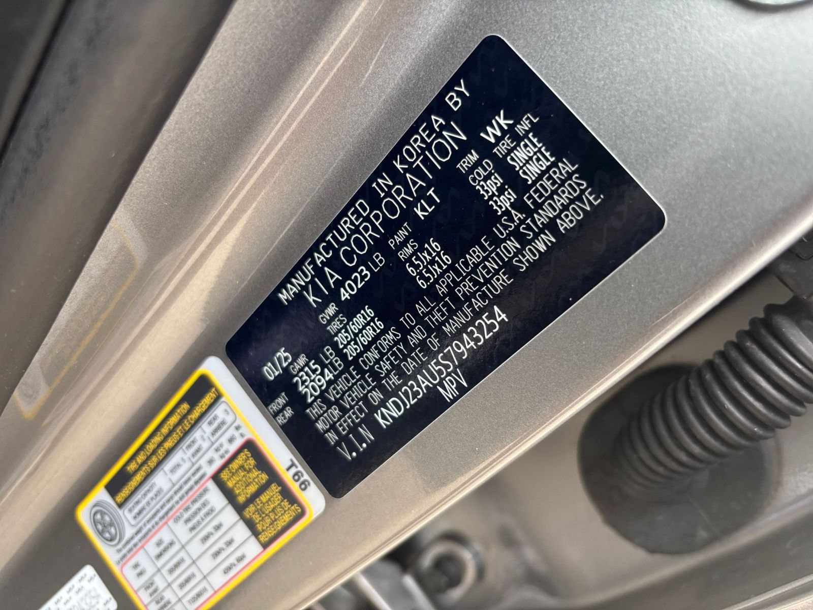 Used 2025 Kia Soul LX w/ LX Technology Package FWD image 26