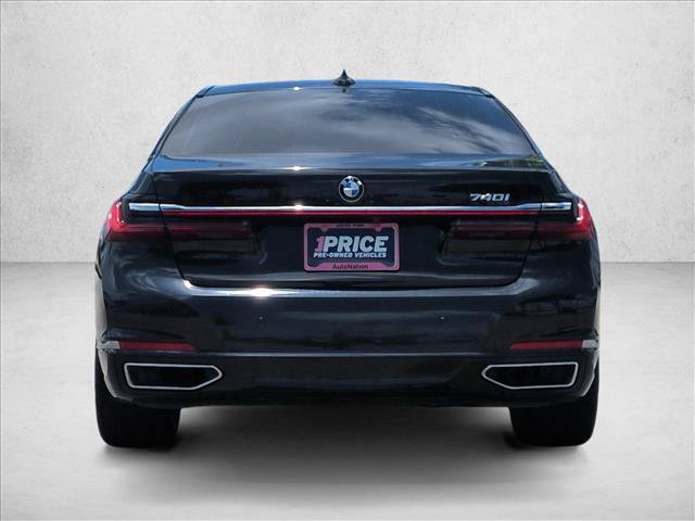 Used 2022 BMW 740i w/ Premium Package RWD image 4