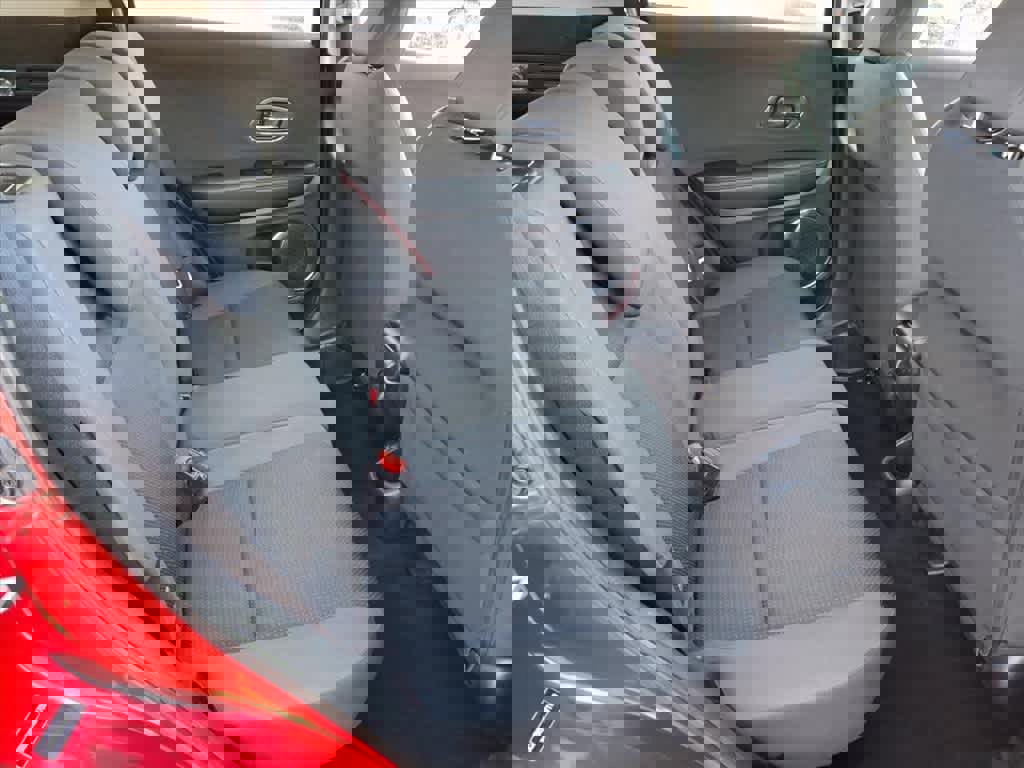 Used 2019 Honda HR-V EX image 11