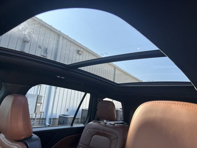 Used 2021 Lincoln Aviator Reserve w/ Class IV Trailer Tow Package image 26