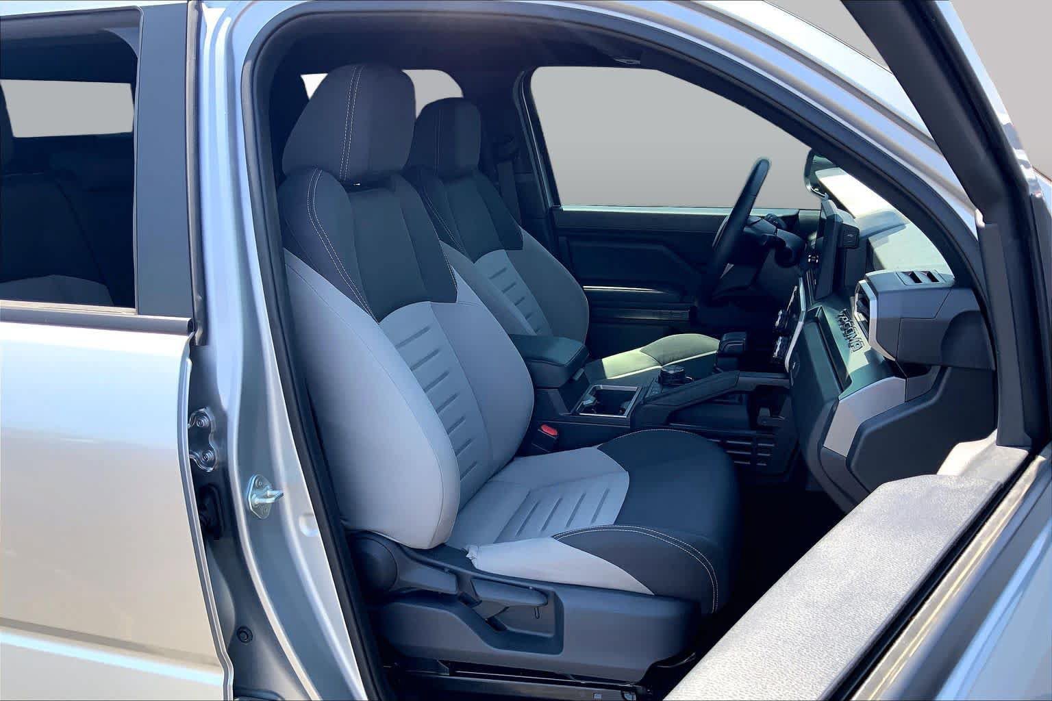Used 2024 Toyota Tacoma TRD Off-Road AWD/4WD image 9