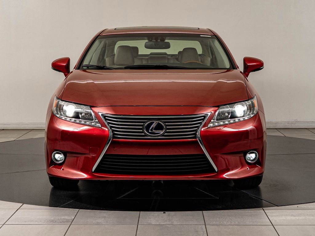Used 2014 Lexus ES 300h w/ Luxury Package w/Bamboo Trim image 2