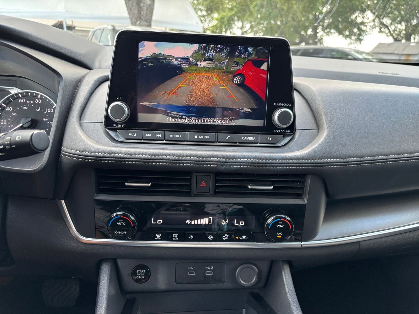 Used 2025 Nissan Rogue SV FWD image 17
