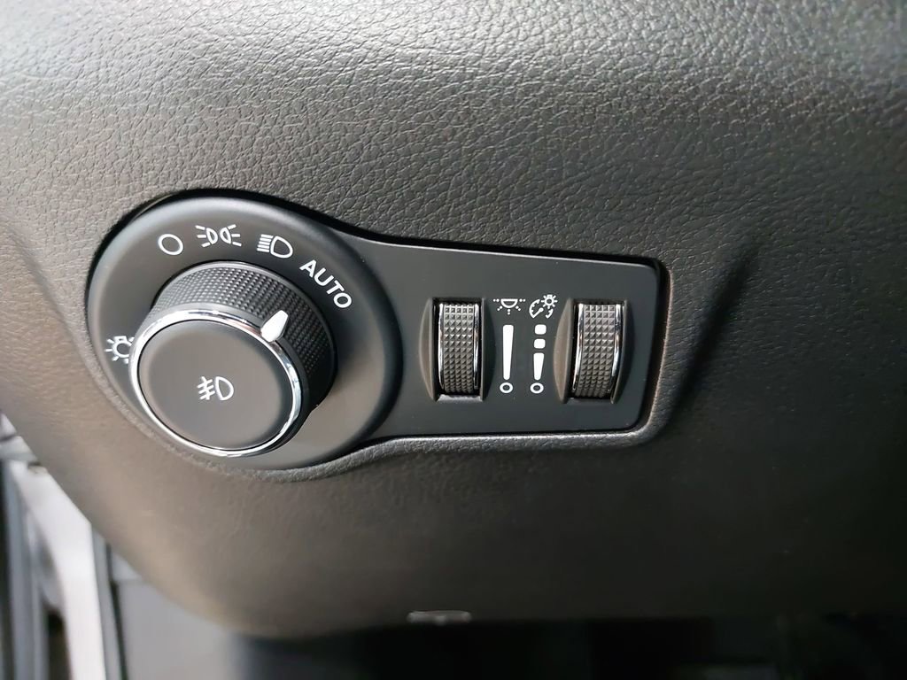 Used 2022 Jeep Compass Trailhawk w/ Trailhawk Convenience Group image 25