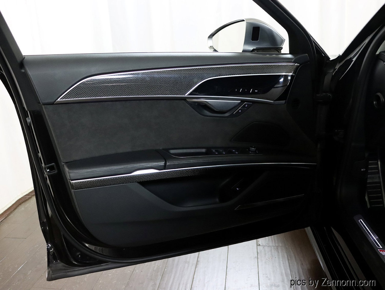 Used 2020 Audi S8 L w/ S8 Executive Package image 27