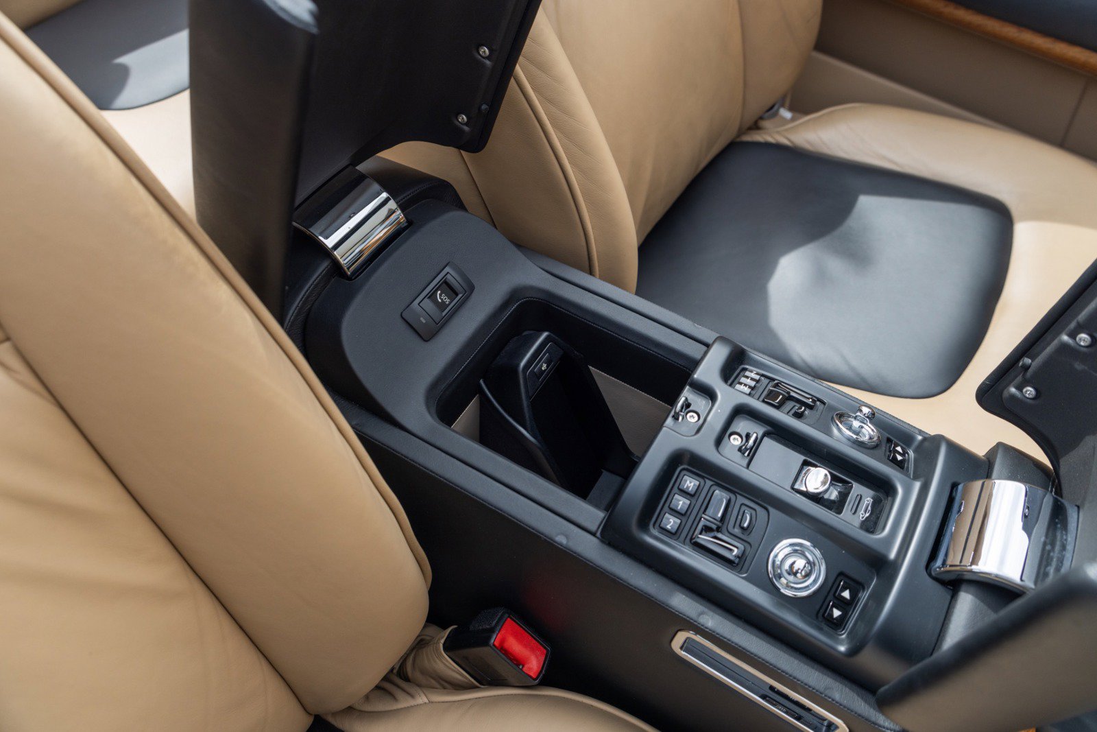 Used 2009 Rolls-Royce Phantom Drophead Coupe RWD image 26