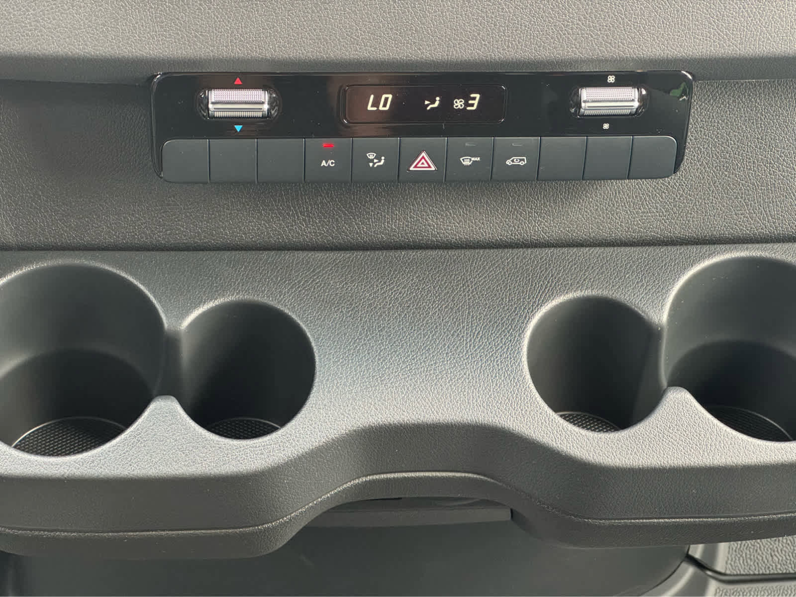 Used 2025 Mercedes-Benz Sprinter 2500 image 13