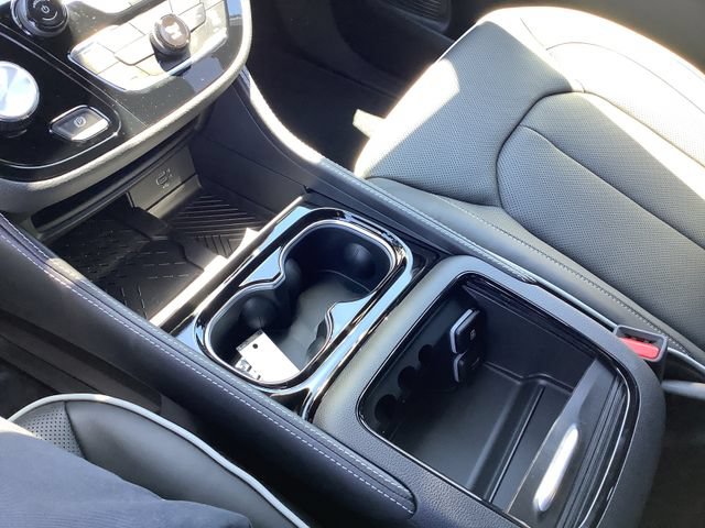 New 2027 Chrysler Pacifica Limited FWD image 18