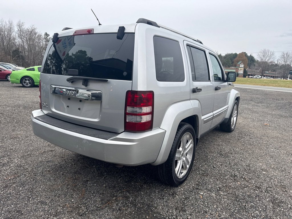Used 2012 Jeep Liberty Limited Jet image 7