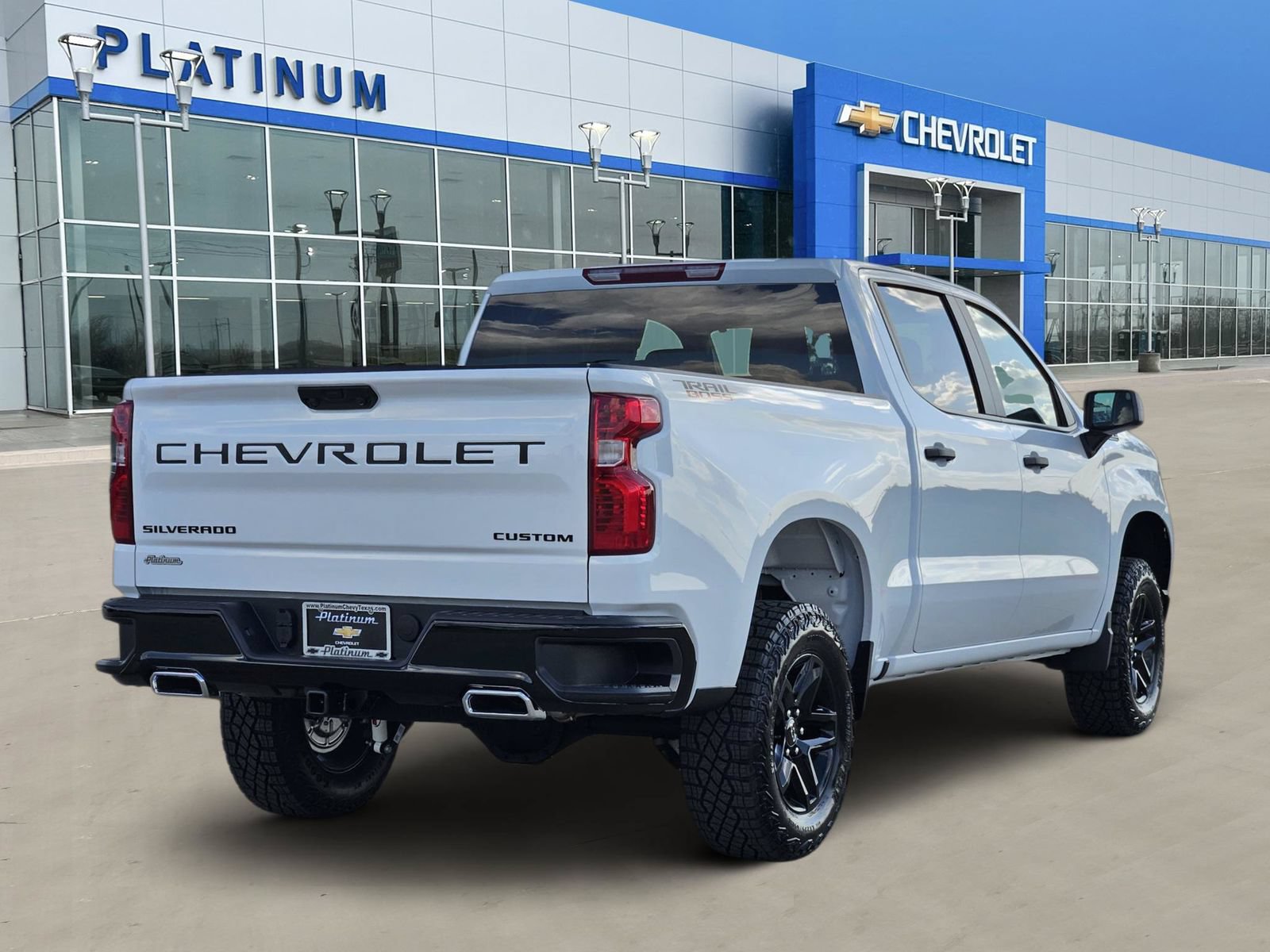 New 2026 Chevrolet Silverado 1500 Custom Trail Boss w/ LPO, Dark Essentials Package AWD/4WD image 5