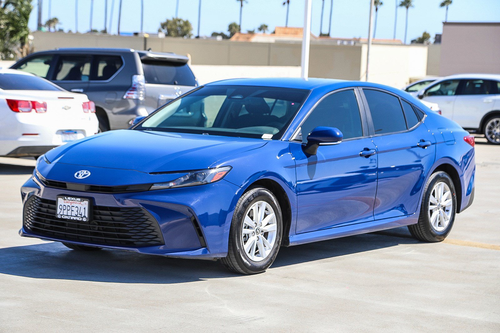Used 2025 Toyota Camry LE FWD image 3