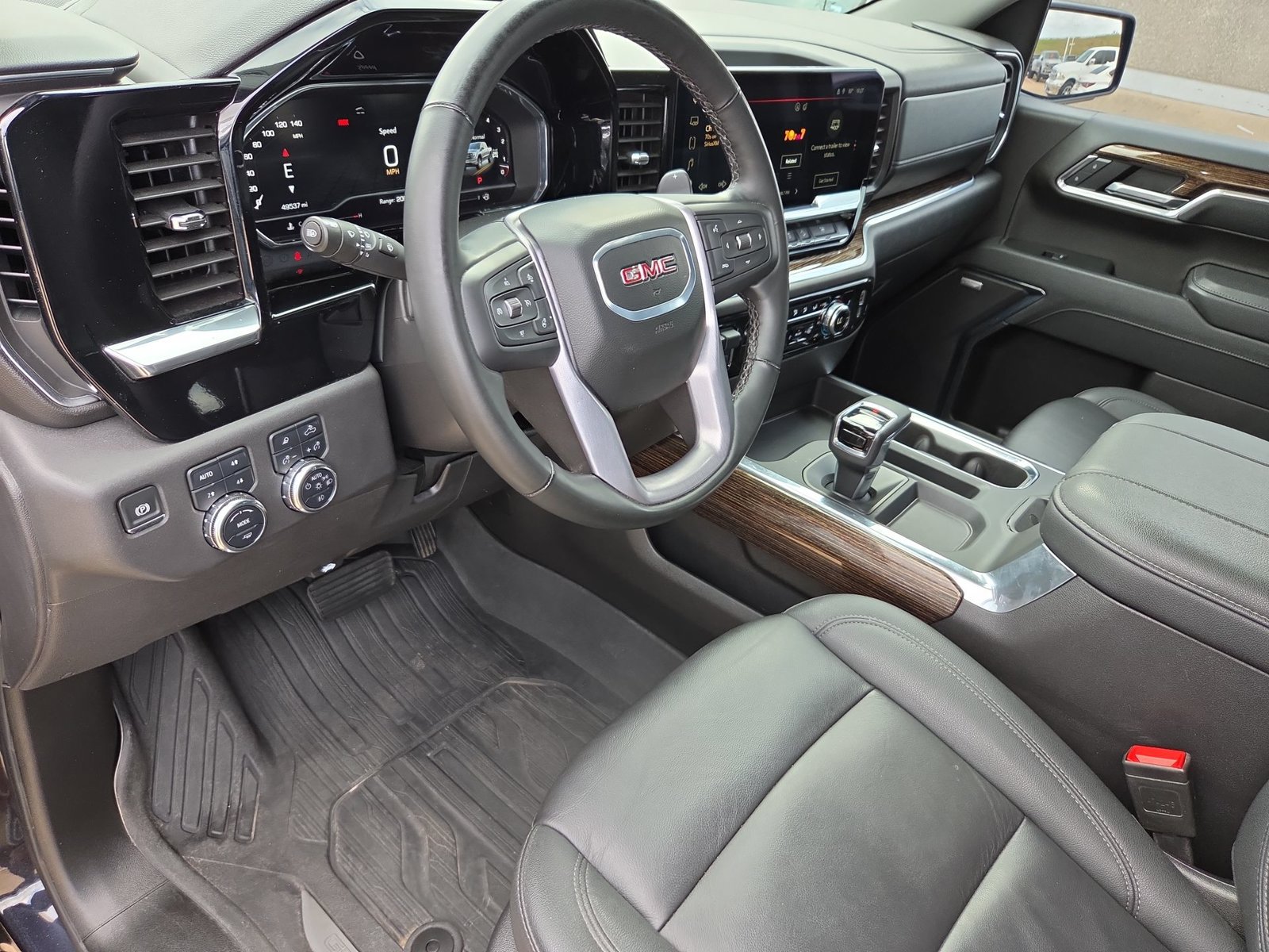 Used 2025 GMC Sierra 1500 Elevation w/ Elevation Premium Package AWD/4WD image 10