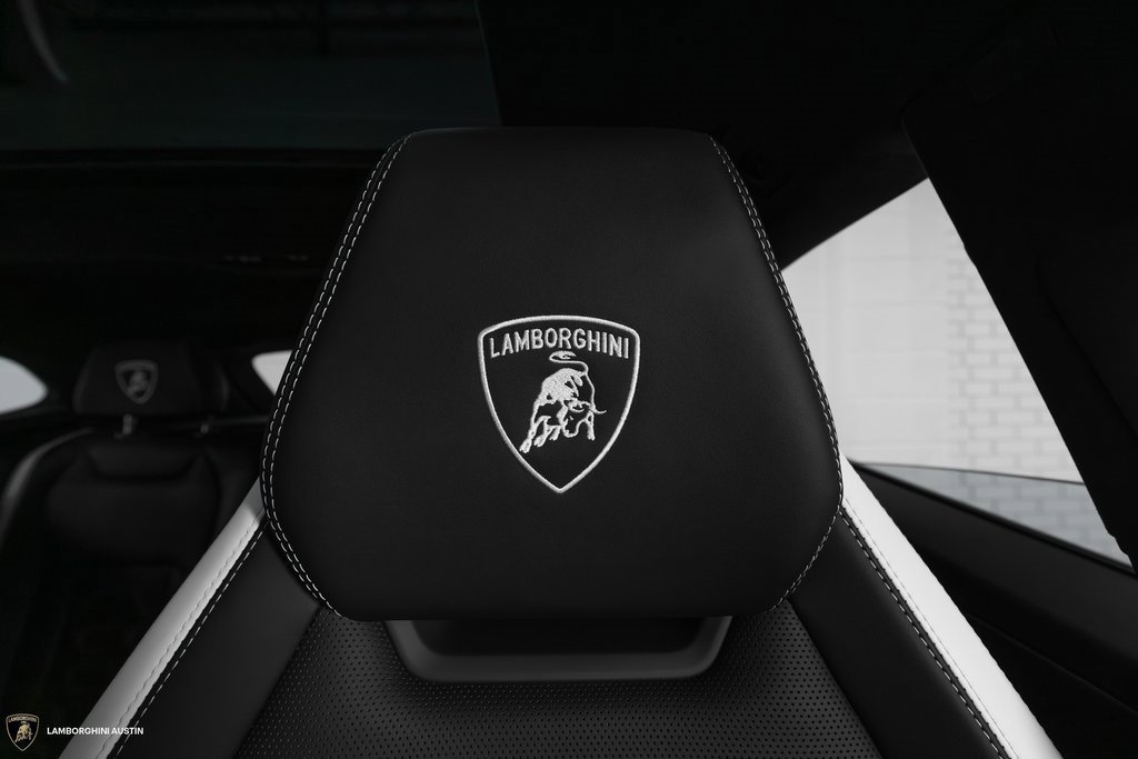 Used 2025 Lamborghini Urus SE image 33