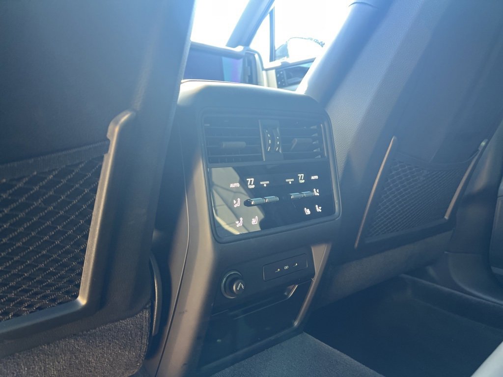 Used 2024 Porsche Cayenne S image 38