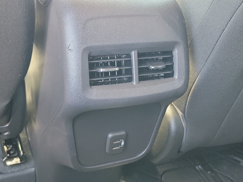 Certified 2024 Chevrolet Equinox LT w/ LPO, Floor Liner Package FWD image 28