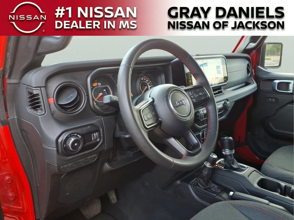 Used 2024 Jeep Wrangler Unlimited Rubicon image 11