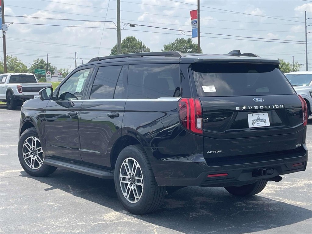 New 2025 Ford Expedition Active image 5