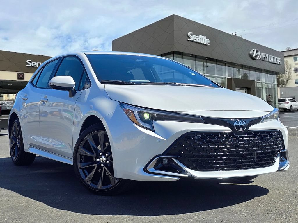 Used 2025 Toyota Corolla XSE FWD image 1