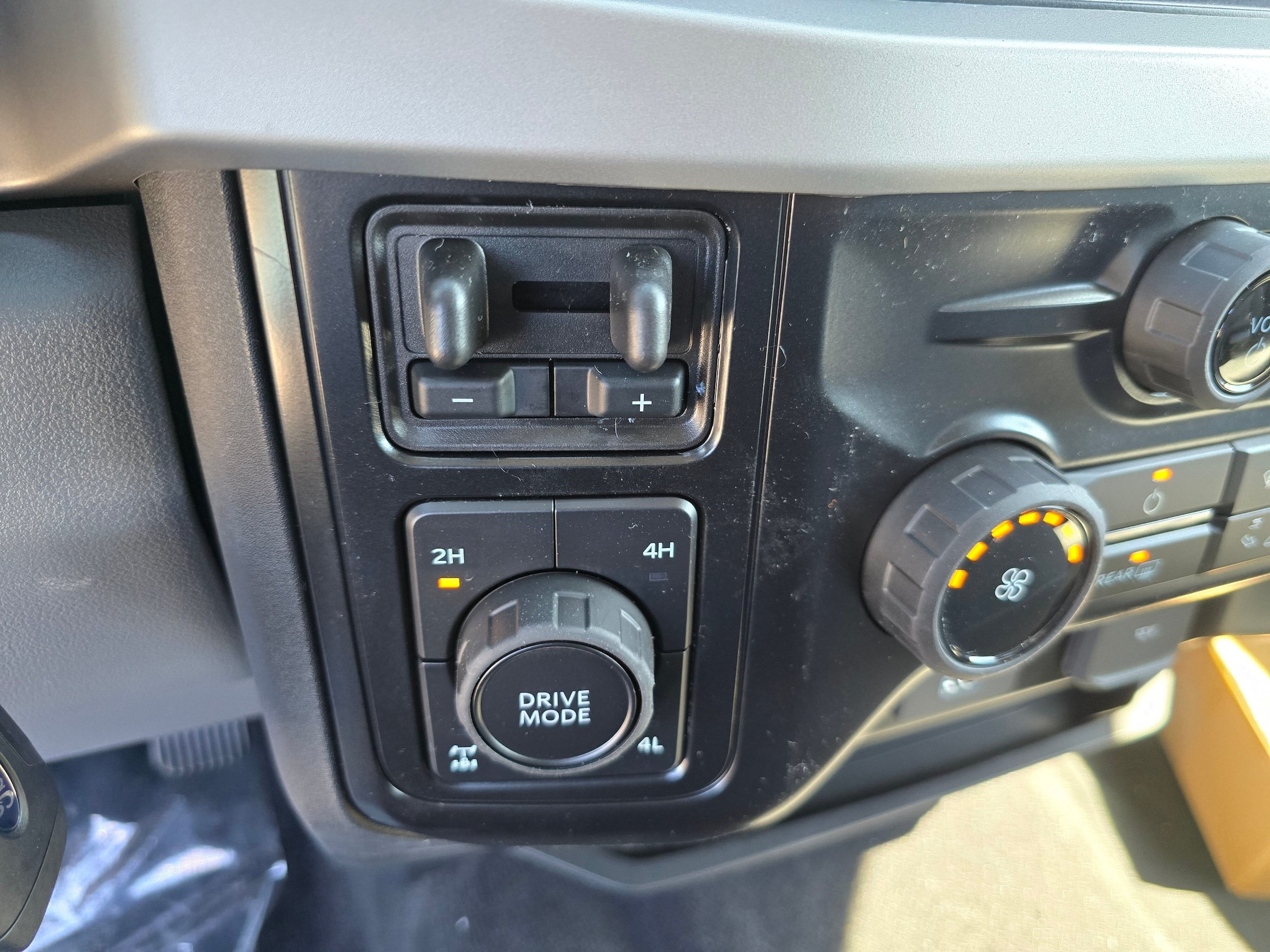 New 2026 Ford F350 XL w/ STX Appearance Package AWD/4WD image 22