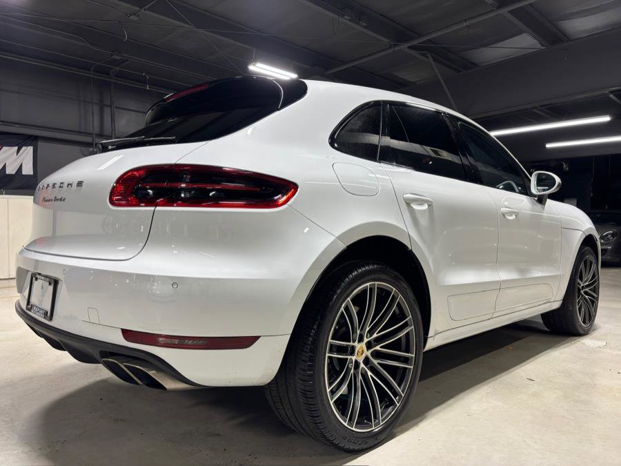 Used 2018 Porsche Macan Turbo image 5