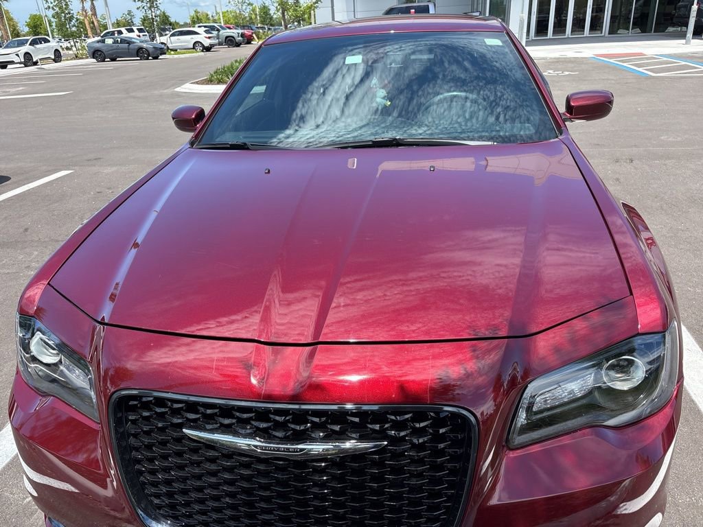 Used 2019 Chrysler 300 S image 2
