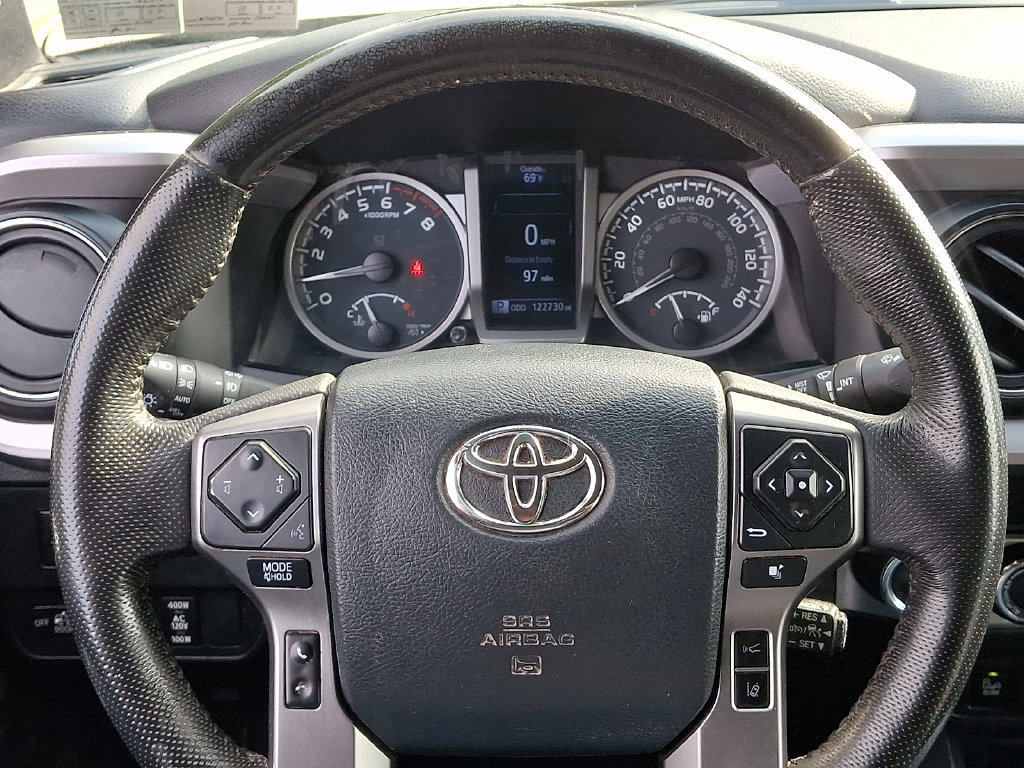 Used 2020 Toyota Tacoma Limited AWD/4WD image 20