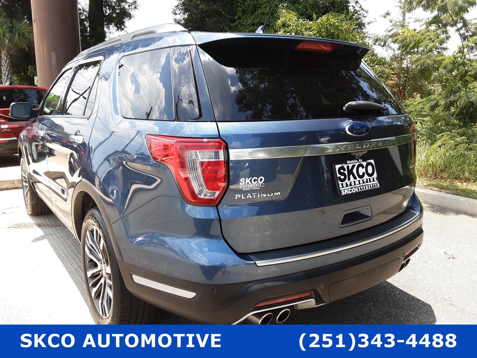 Used 2019 Ford Explorer Platinum image 3