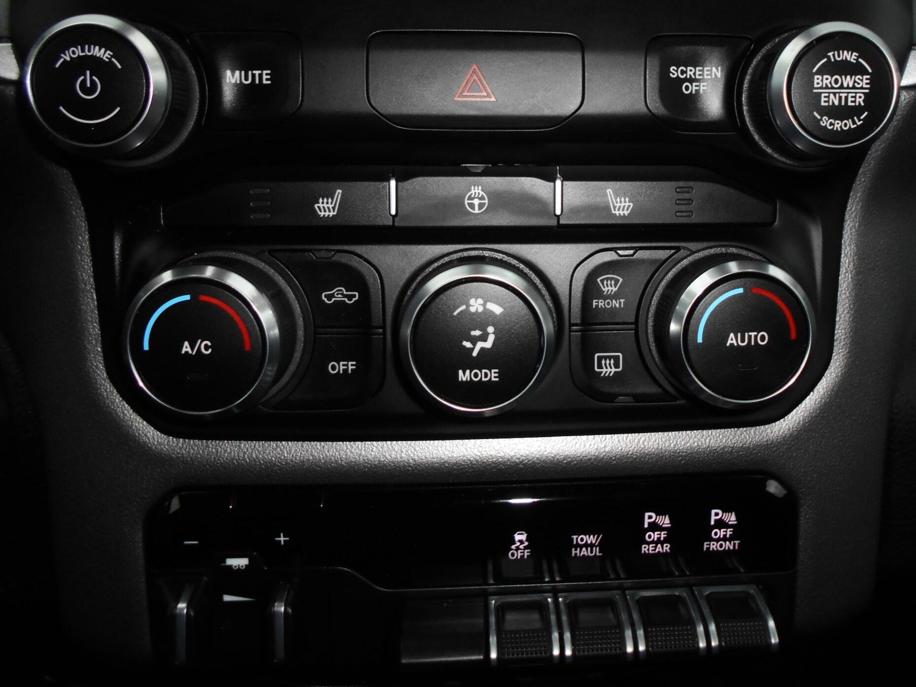 Certified 2019 RAM 1500 Big Horn AWD/4WD image 15