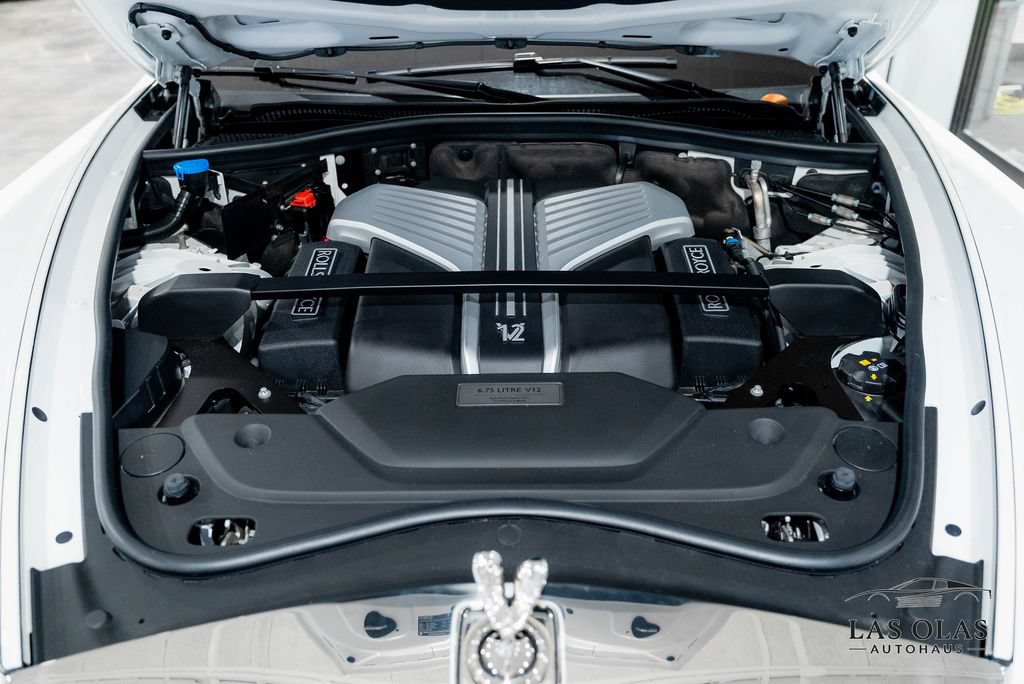 Used 2024 Rolls-Royce Phantom Sedan RWD image 76