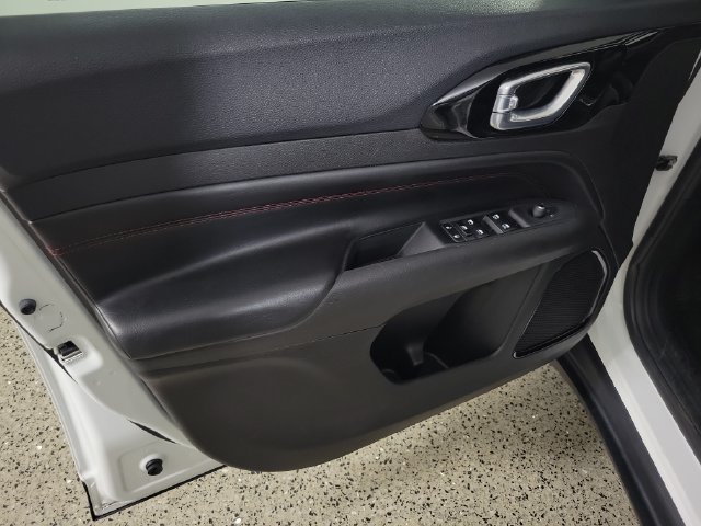 Used 2024 Jeep Compass Trailhawk AWD/4WD image 19